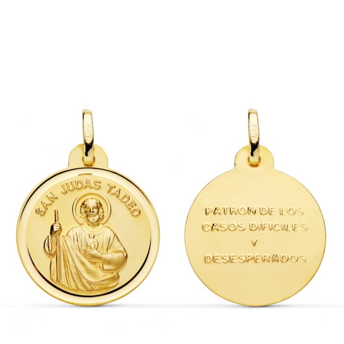 Medalla de gran formato de San Judas Tadeo en oro amarillo de 18 quilates, 24 mm de diámetro, con bisel exterior liso y acabado pulido brillante.