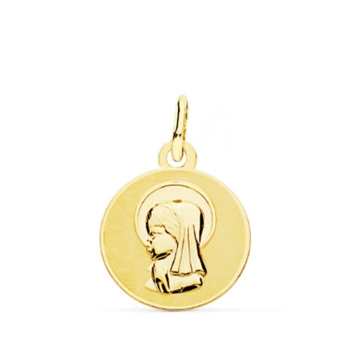 Medalla pequeña de la Virgen Niña de perfil en oro amarillo de 18 quilates, 14 mm de diámetro, con bisel liso brillante sobre fondo blanco.