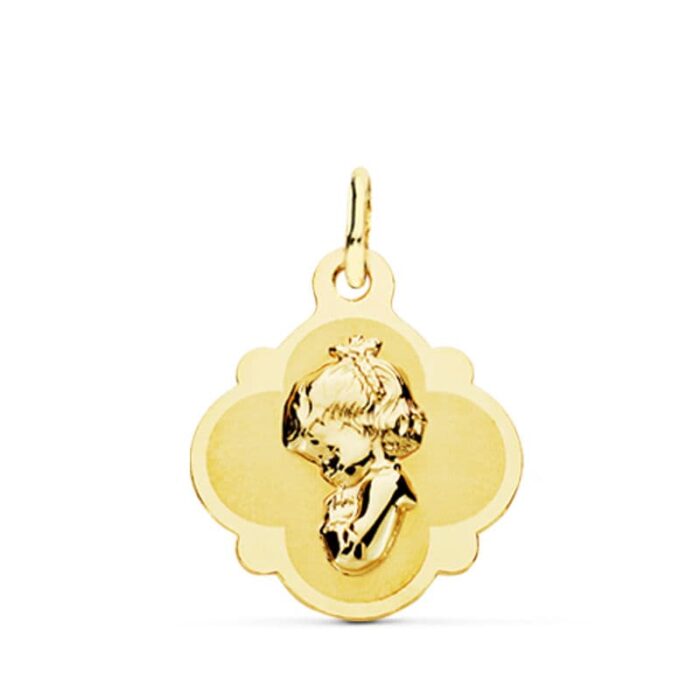 Medalla ovalada de la Virgen Niña de perfil en oro amarillo de 18 quilates, dimensiones 19x16 mm, con acabado pulido brillante y borde liso sobre fondo blanco.