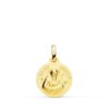 Medalla pequeña de San Benito en oro amarillo de 18 quilates, 14 mm de diámetro, con grabados de alta precisión en ambas caras.
