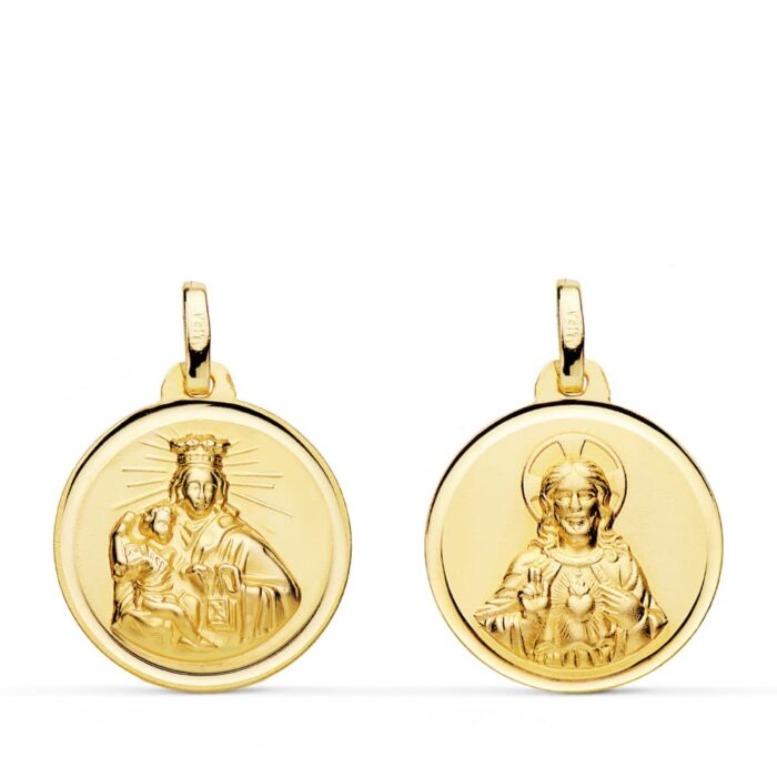 Medalla Escapulario redonda de oro amarillo de 18k de 18 mm con relieves matizados del Sagrado Corazón y la Virgen del Carmen y bisel liso brillante sobre fondo blanco