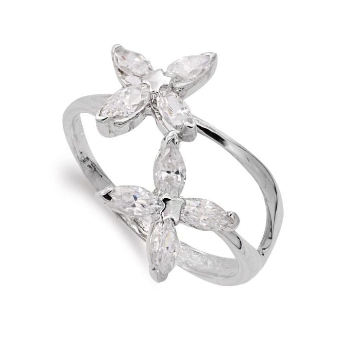18K SORTIJA ORO BLANCO CON FLORES DE CIRCONITAS. ANCHO: 16,5 MM