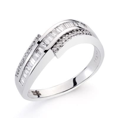 18K SORTIJA ORO BLANCO DIAMANTES TALLA BRILLANTE 0.70/ 0.31  QTS. ANCHO: 5,5MM