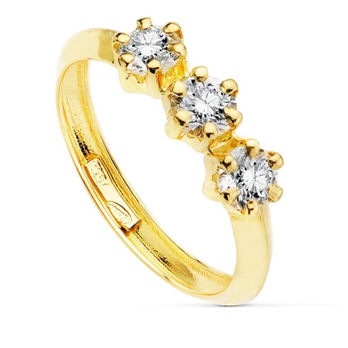 18K SORTIJA TRESILLO ORO AMARILLO CON 3 CIRCONITA DE 4 MM EN GARRAS