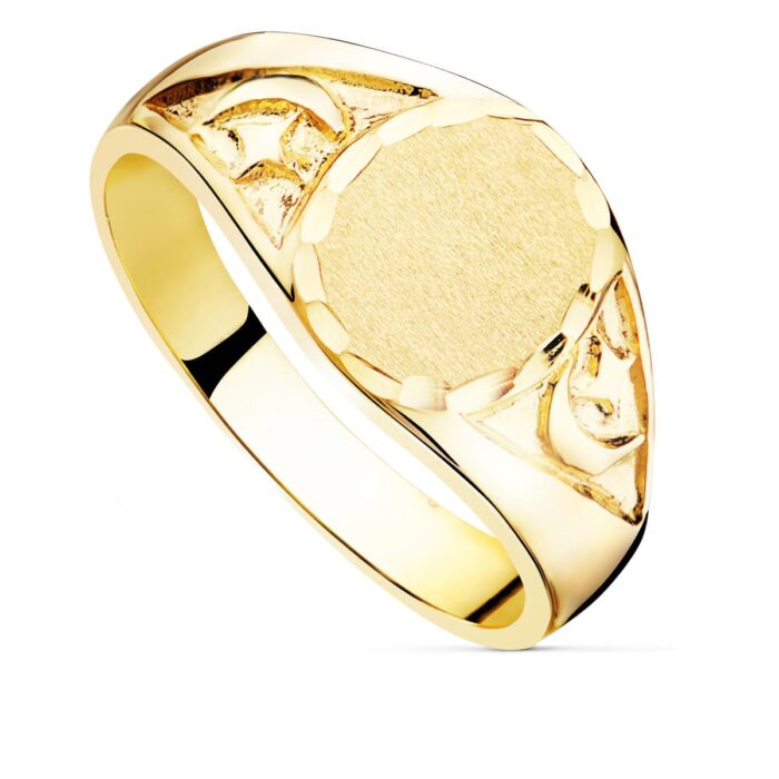 Sello de oro amarillo 18k macizo para hombre con cabeza ovalada de 11x10 mm y detalles tallados brillantes.