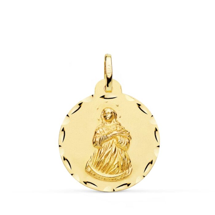 Medalla redonda de la Virgen Inmaculada Concepción en oro amarillo de 18 quilates, 22 mm de diámetro con orla tallada brillante y relieve central matizado.