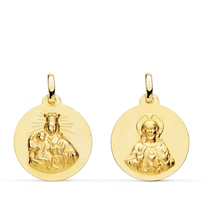 Medalla Escapulario redonda de oro amarillo de 18k de 18 mm con relieves matizados de la Virgen del Carmen y el Sagrado Corazón de Jesús y cerco liso sobre fondo blanco