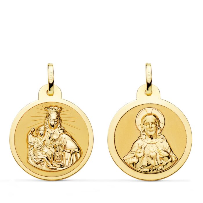 Medalla Escapulario redonda de oro amarillo de 18k de 20 mm con relieves matizados del Sagrado Corazón y la Virgen del Carmen y cerco liso brillante sobre fondo blanco
