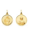 Medalla Escapulario redonda de oro amarillo de 18k de 18 mm con relieves matizados del Sagrado Corazón y la Virgen del Carmen y bisel liso brillante sobre fondo blanco