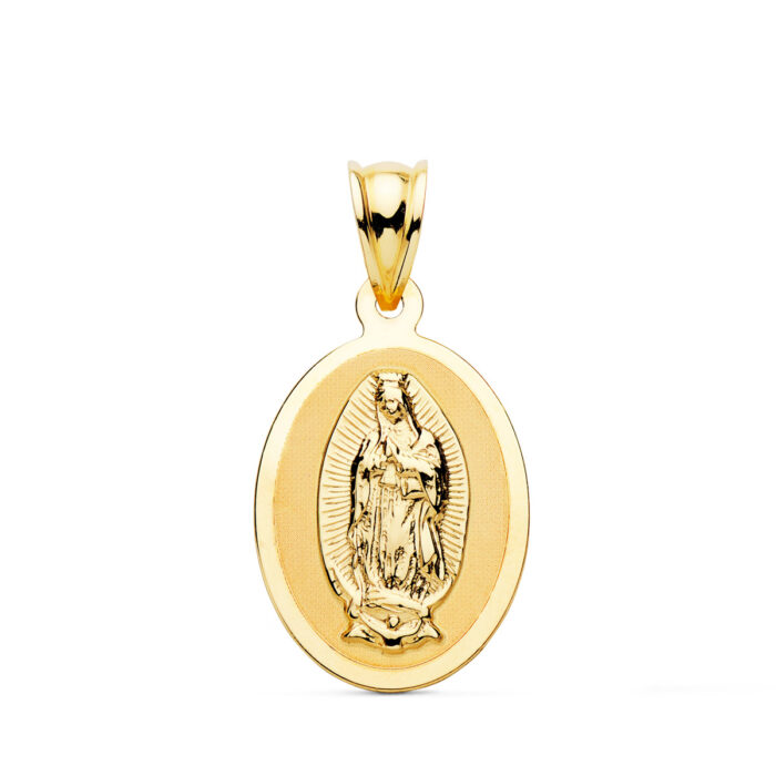Medalla ovalada de la Virgen de Guadalupe en oro amarillo de 18 quilates con acabado pulido brillante de 21 x 15 milímetros