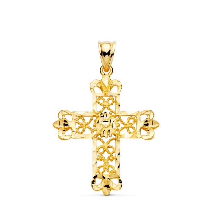 Cruz de oro amarillo de 18 quilates con diseño central de filigrana calada y bordes exteriores facetados tallados brillantes, medidas 35 x 29 mm.