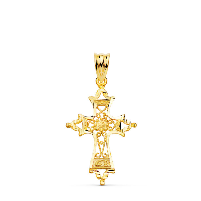 Cruz pequeña de oro amarillo de 18 quilates con diseño central de filigrana calada y bordes exteriores tallados muy brillantes, medidas 30 x 20 mm.