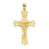 Cruz con la figura de Cristo crucificado en oro amarillo de 18 quilates, con fondo de filigrana calada y bordes exteriores tallados brillantes, medidas 42 x 27 mm.