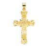 Cruz de oro amarillo de 18 quilates con diseño interior de filigrana calada y bordes exteriores tallados diamantados, medidas 44 x 28 mm.