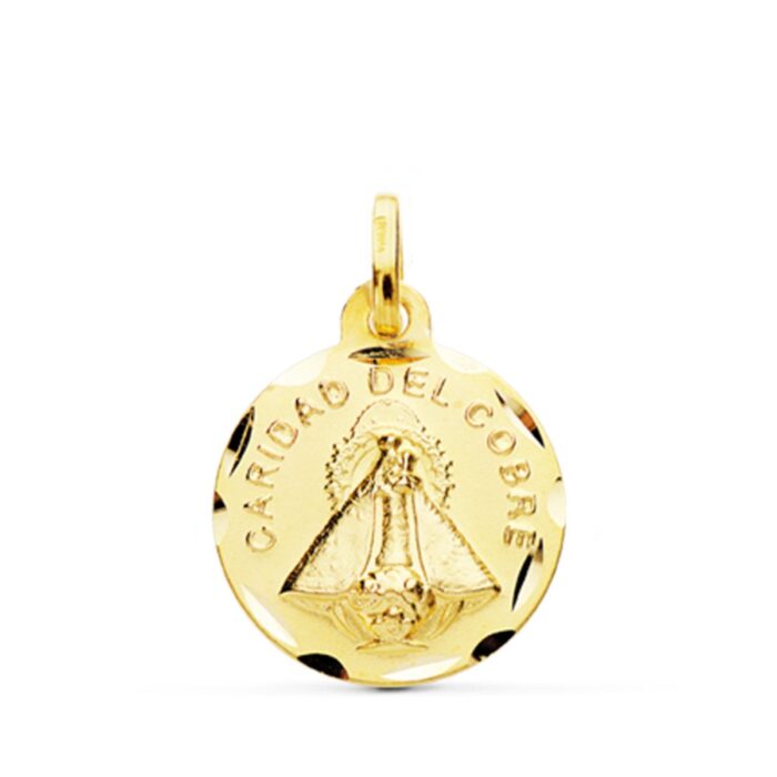 Medalla pequeña de la Virgen de la Caridad del Cobre en oro amarillo de 18 quilates, 14 mm, con borde tallado brillante y centro matizado.