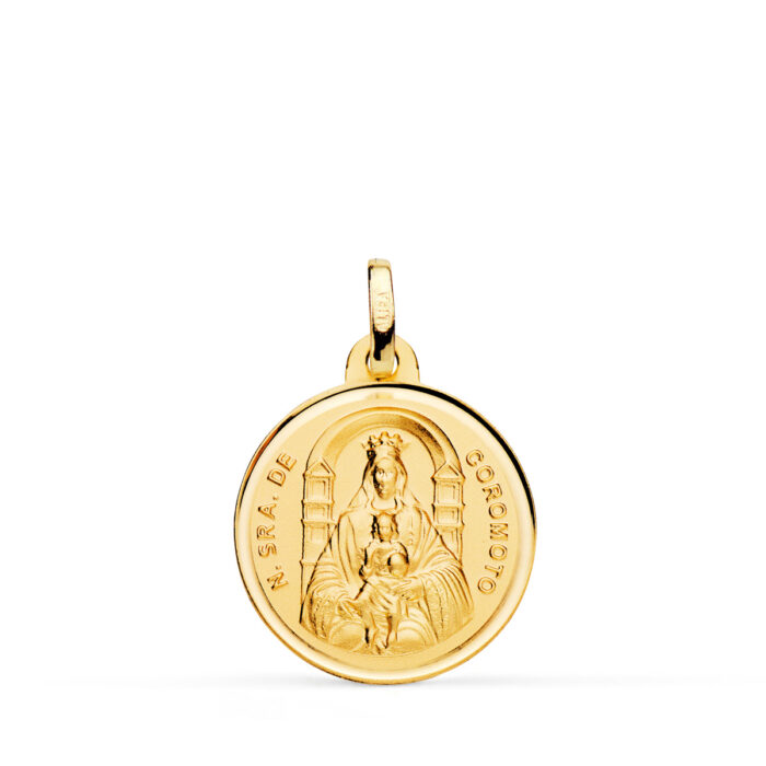 Medalla de la Virgen de Nuestra Señora del Coromoto en oro amarillo de 18 quilates, 18 mm de diámetro, con borde biselado tallado brillante y centro matizado.