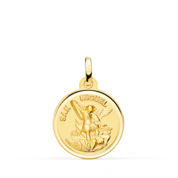Medalla de San Miguel Arcángel de 18 mm en oro amarillo de 18 quilates con bisel exterior liso y acabado pulido brillante.