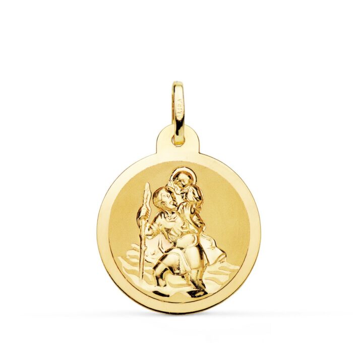Medalla grande de San Cristóbal en oro amarillo de 18 quilates, 22 mm de diámetro, con acabado mate en el fondo y figura en brillo pulido.