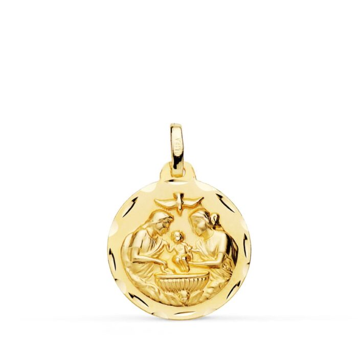 Medalla religiosa de bautismo en oro amarillo de 18 quilates, 18 mm, con borde tallado brillante y relieve central.