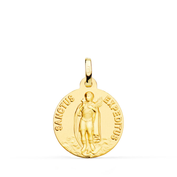 Medalla religiosa de San Expedito en oro amarillo de 18 quilates, 18 mm de diámetro, acabado mate y brillo.