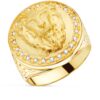 Sello de oro amarillo 18k para hombre con cabeza de león en relieve, detalle de circonita y laterales con greca clásica.