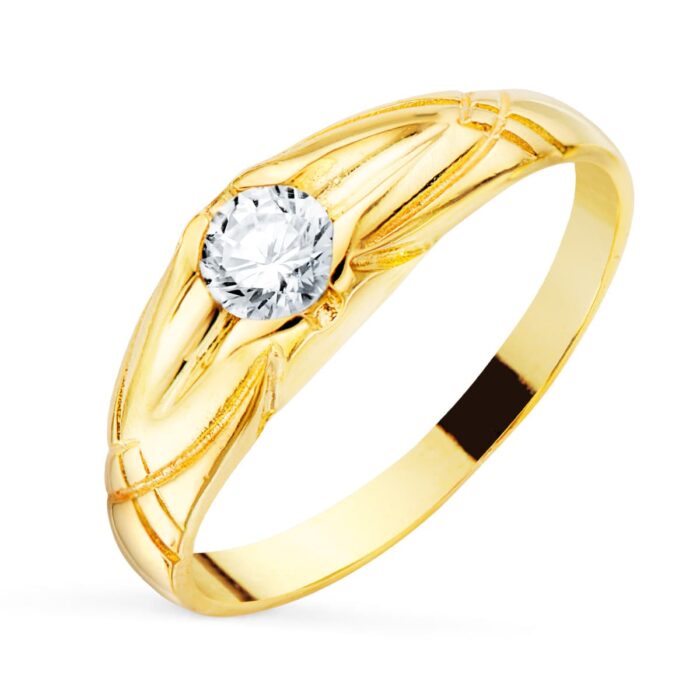 Anillo solitario de caballero en oro amarillo de 18k con ancho de 7 mm, circonita central e interior forrado de Joyería Palacios.