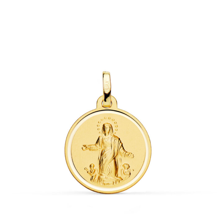 Medalla circular de la Virgen de la Asunción en oro amarillo de 18 quilates, 18 mm de diámetro, con borde de bisel liso y acabado pulido brillante sobre fondo blanco.