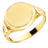 Anillo tipo sello para hombre en oro amarillo de 18 quilates, diseño macizo con frontal redondo liso de 12x12 mm y acabado pulido brillante sobre fondo blanco.