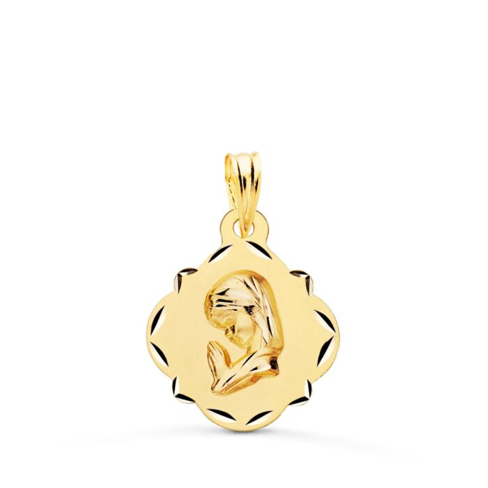 Medalla de la Virgen Niña de perfil en oro amarillo de 18 quilates, dimensiones 19x16 mm, con borde estilo pandereta tallada y acabado brillante sobre fondo blanco.