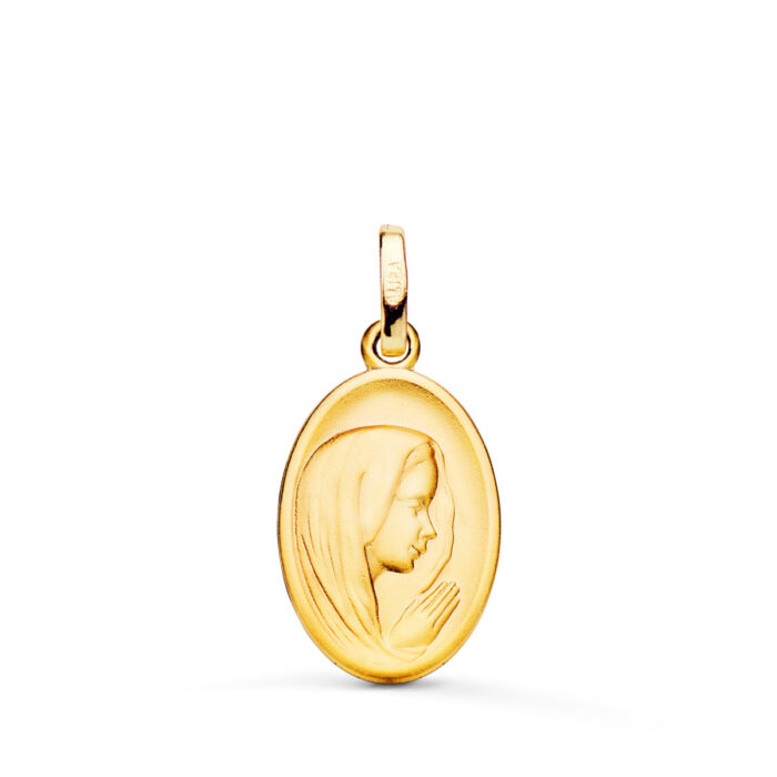 Medalla ovalada de oro amarillo de 18k con la Virgen Niña de perfil matizada y borde tallado brillante de 16x12 mm.