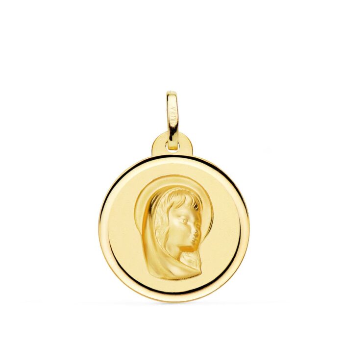 Medalla circular de la Virgen Niña en oración, realizada en oro amarillo de 18 quilates con bisel liso y brillante, 20 mm de diámetro.