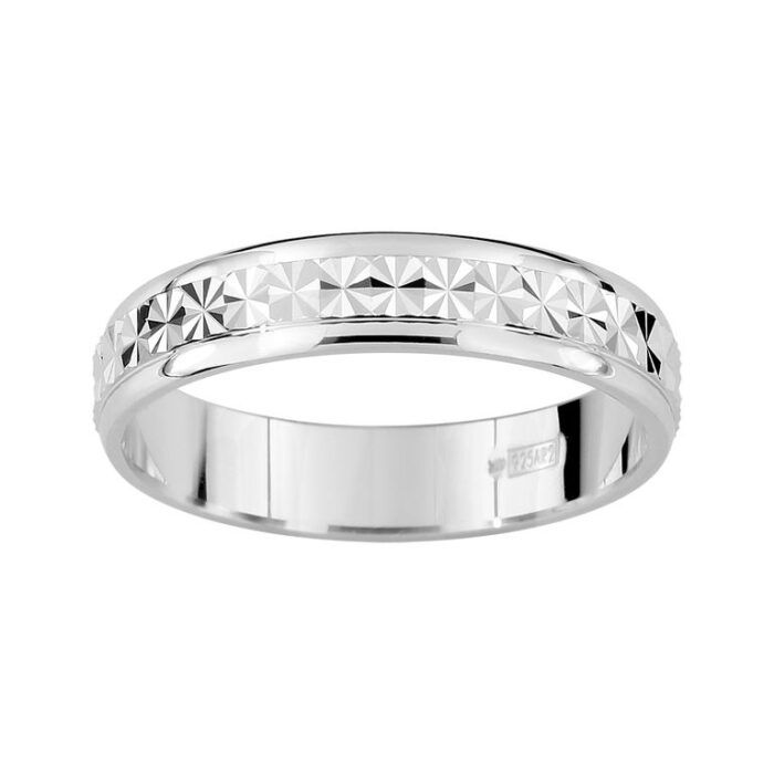 Alianza de plata de ley 4mm facetada referencia 337979 con acabado efecto diamantado e interior plano.