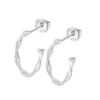 Par de pendientes de medio aro abierto con diseño texturizado retorcido y trenzado en plata de ley 925 pulida Lotus Silver LP3781-4/1 sobre fondo blanco