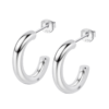 Par de pendientes de medio aro lisos y tubulares en plata de ley 925 de la marca Lotus Silver LP3854-4/3 con cierres a presión sobre fondo blanco