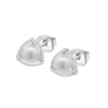 Pendientes de botón Lotus Silver Pearls LP1928-4/1 para mujer en plata de ley con forma triangular, circonitas brillantes y perlas blancas en perspectiva.